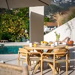 Villa La Des Sources - Piscine - Clim - Terrasse *