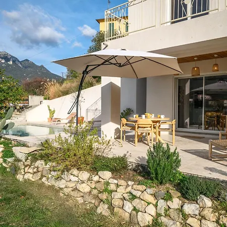La Des Sources - Piscine - Clim - Terrasse * マントン