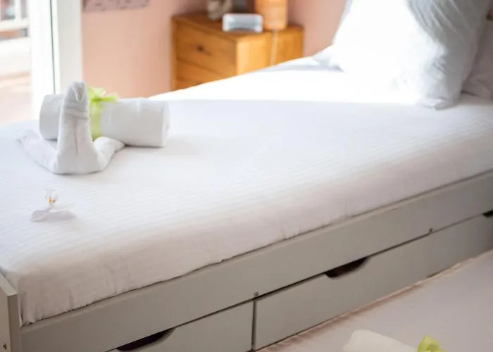 La Des Sources - Piscine - Climatisation 芒通