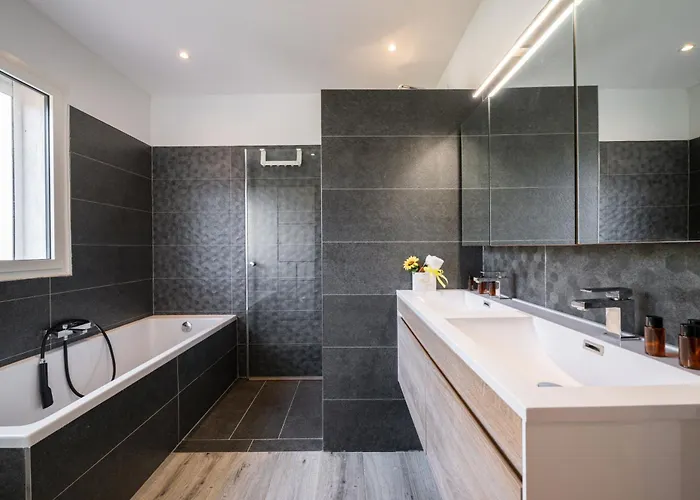 别墅 La Des Sources - Piscine - Climatisation 芒通